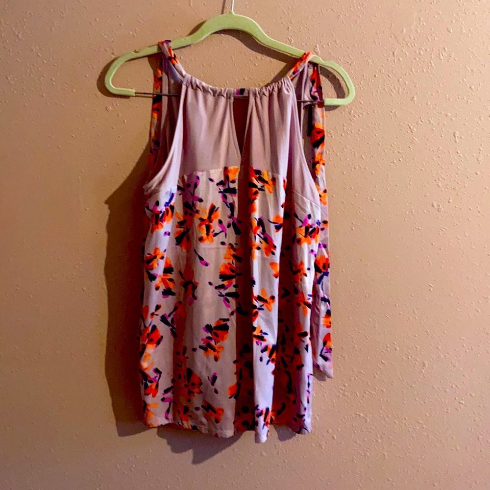 The Limited size Large sleeveless blouse floral